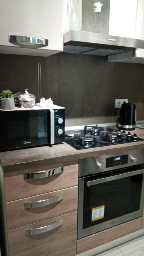 Sol'S M2 White Modern Apartments Tbilisi Exterior foto