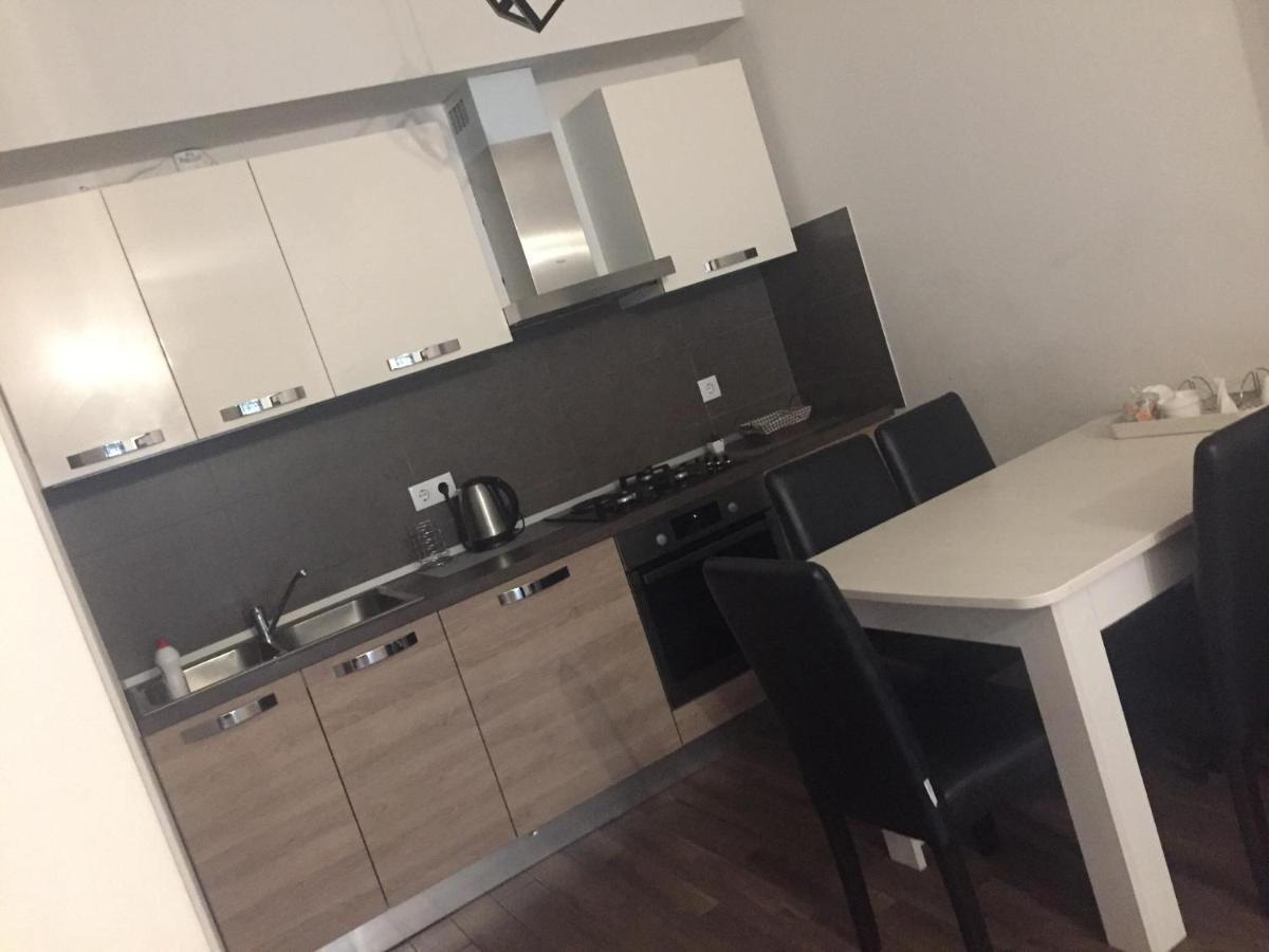Sol'S M2 White Modern Apartments Tbilisi Exterior foto