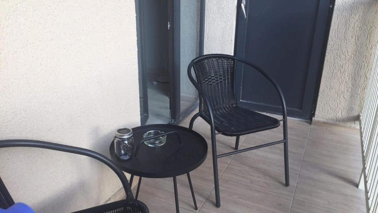 Sol'S M2 White Modern Apartments Tbilisi Exterior foto