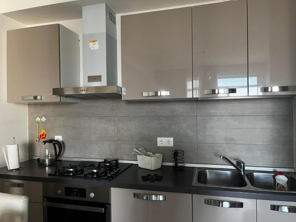 Sol'S M2 White Modern Apartments Tbilisi Exterior foto