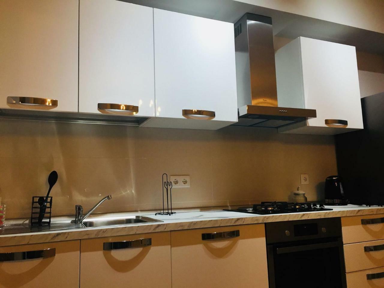 Sol'S M2 White Modern Apartments Tbilisi Exterior foto
